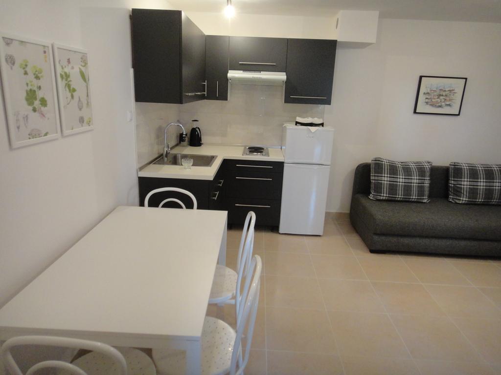 Schreng Apartments Malinska Ngoại thất bức ảnh